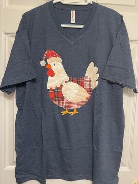 XL Farmhouse Christmas Patchwork Chicken V-Neck Tee NEW